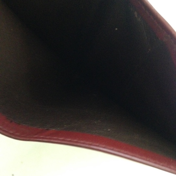 Authentic, Gucci Burgundy Enamel Trifold Unisex Wallet - Picture 10 of 15